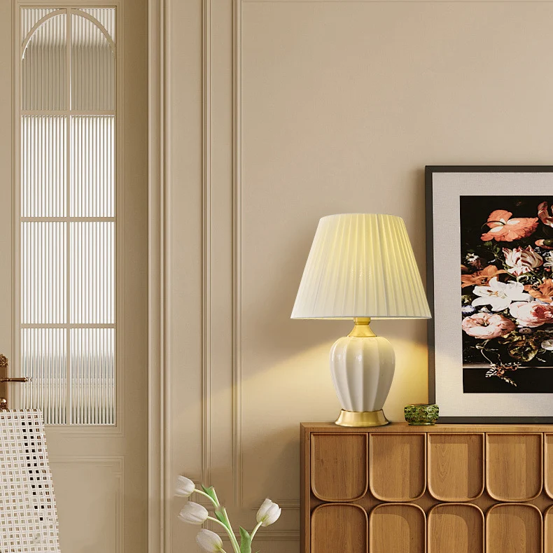 Traditional Chinese Fabric Ceramic Copper Pleated-Fan Round 1-Light Table Lamp For Bedroom & Living Room