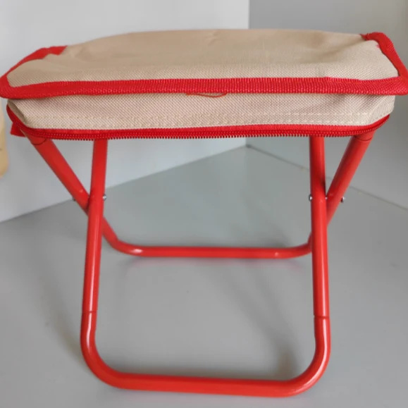 Modern Simplicity Oxford Fabric Carbon Steel Square Pocket Camping Low Stool With Foldable Design For Outdoor Patio