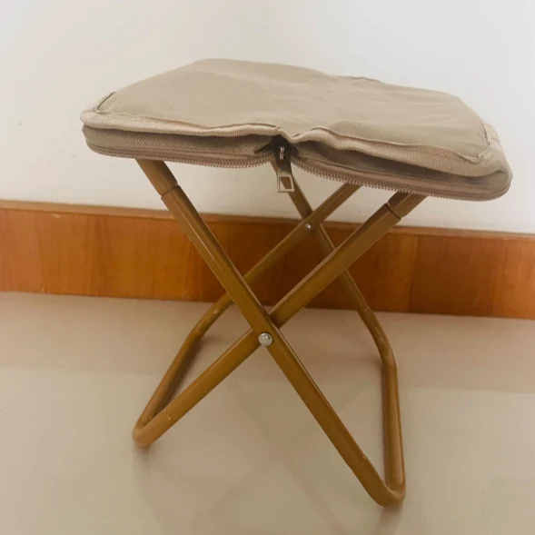 Modern Simplicity Oxford Fabric Carbon Steel Square Pocket Camping Low Stool With Foldable Design For Outdoor Patio
