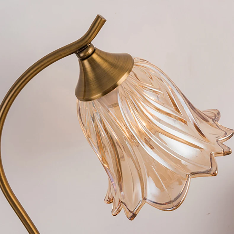 Modern Art Deco Round Flower Shaped Iron Glass 1-Light Table Lamp For Bedroom