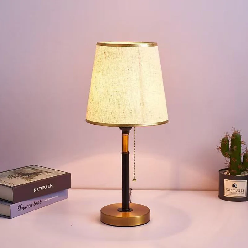 Contemporary Simplicity Fabric Round Shade Hardware 1-Light Table Lamp For Bedroom