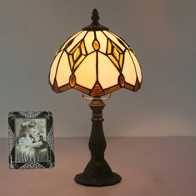 Traditional Tiffany Glass & Zinc Alloy Diamond Dome 1-Light Table Lamp For Bedroom & Living Room