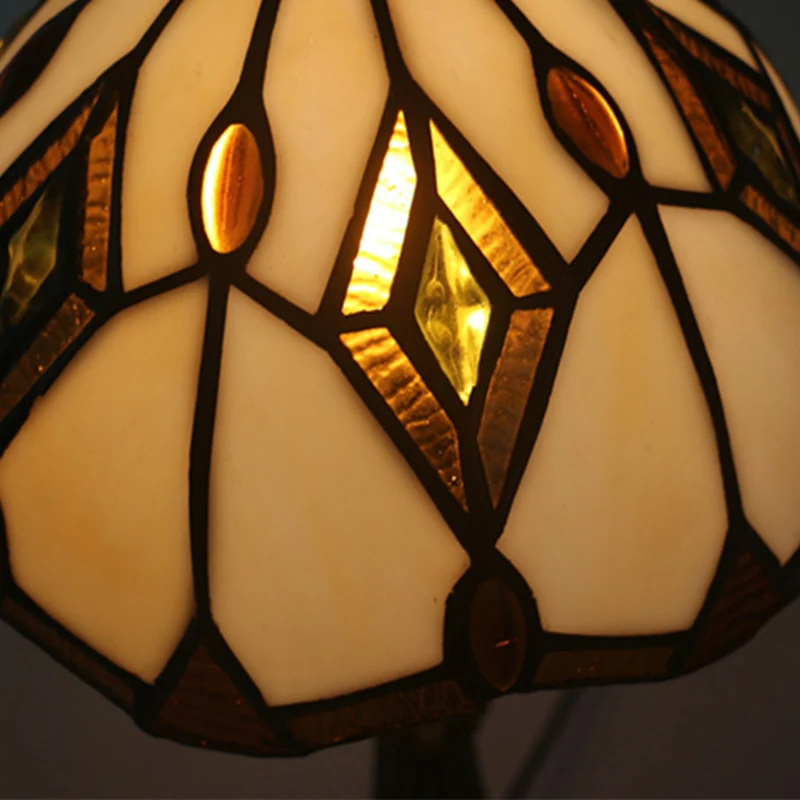 Traditional Tiffany Glass & Zinc Alloy Diamond Dome 1-Light Table Lamp For Bedroom & Living Room