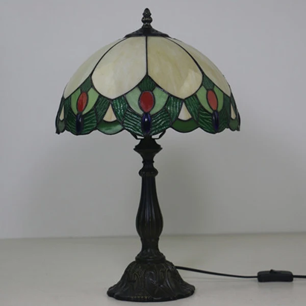 Traditional Tiffany Glass & Zinc Alloy Leaf Dome 1-Light Table Lamp For Bedroom & Living Room