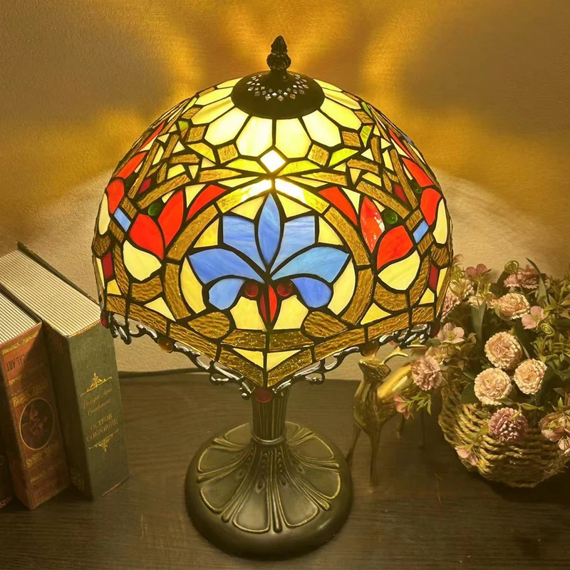 Traditional Tiffany Round Dome Flower Alloy Stained Glass 1-Light Table Lamp For Living Room