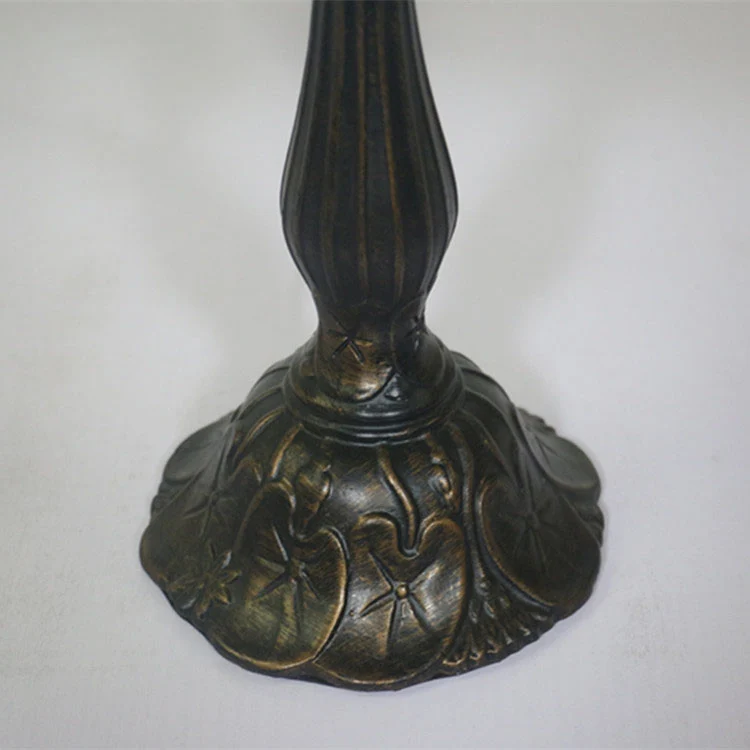 Traditional Tiffany Resin Zinc Alloy Glass Dome Bead 1-Light Table Lamp For Bedside