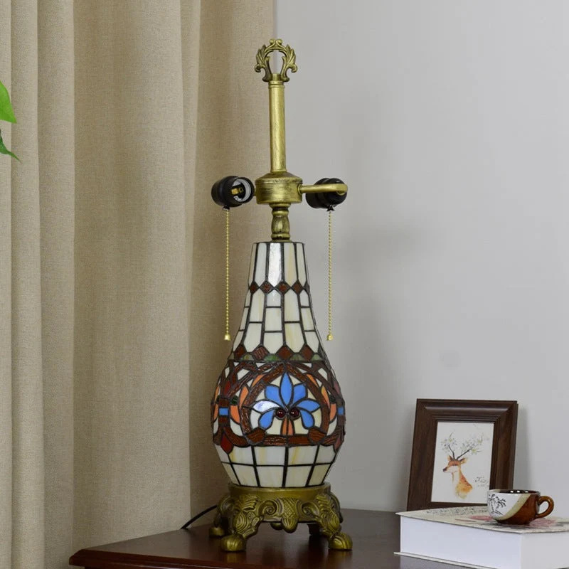 Traditional Vintage Floral Peach Heart Design Stained Glass 3-Light Table Lamp For Living Room