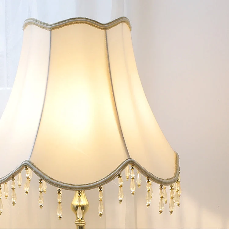 Traditional Vintage Curved Fabric Tassel Shade Antique Brass Base 1-Light Table Lamp For Home Office