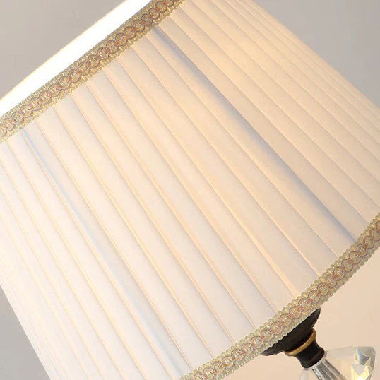Traditional Vintage Pleated Fabric Shade Iron Base 1-Light Table Lamp For Bedroom