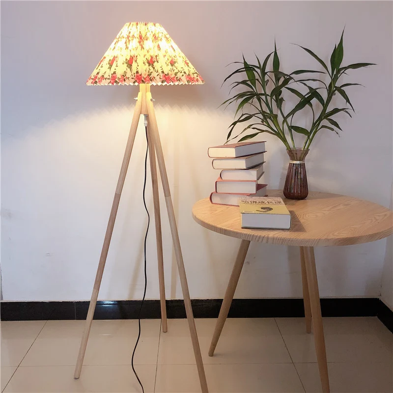 Contemporary Nordic Wood & Fabric Pleated Tripod 1-Light Standing Floor Lamp For Living Room And Bedroom