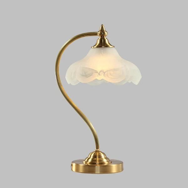 Traditional Vintage Brass Glass Floral-Shaped 1-Light Table Lamp For Living Room
