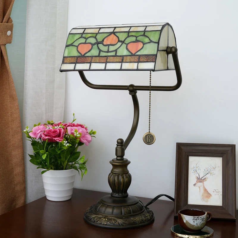 Traditional Tiffany Heart Design Stained Glass Resin Iron 1-Light Table Lamp For Bedroom