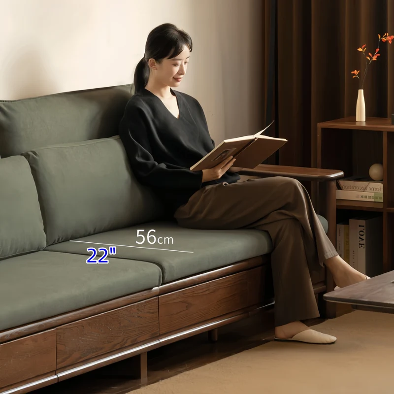 Sofá de madera maciza de roble con amplios reposabrazos, cajones de almacenamiento debajo y fundas extraíbles.