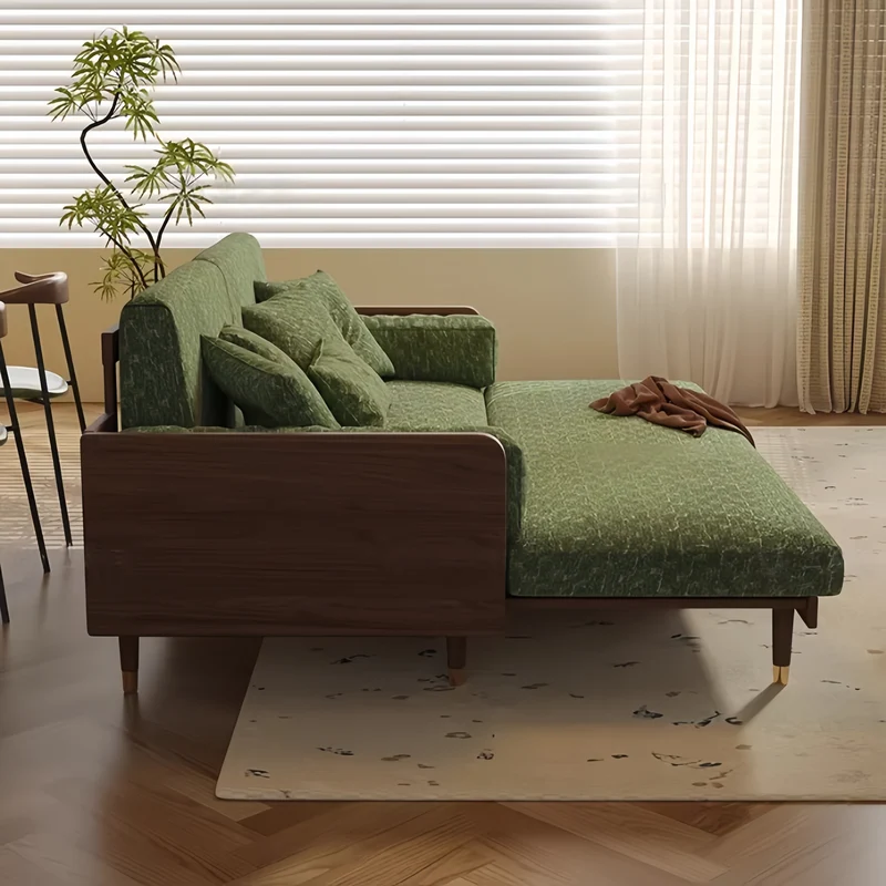 Sofá cama de madera maciza de fresno con tapizado de tela chenilla con estampado de trébol de cuatro hojas.