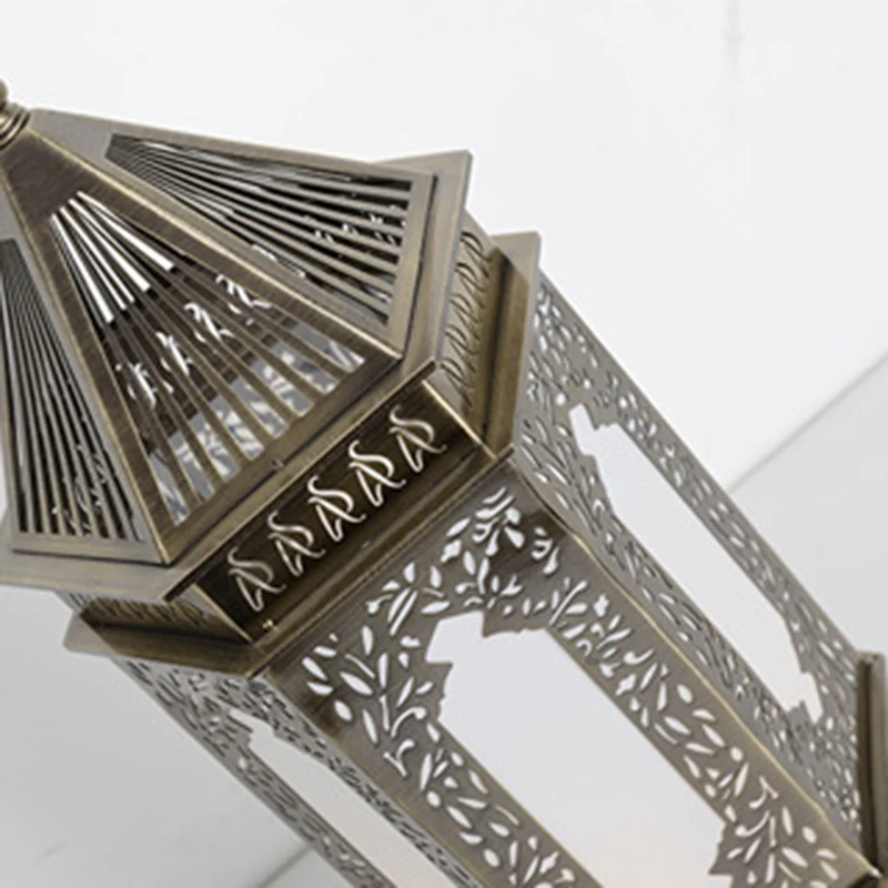 Traditional Chinese Hollow Carved Palace Zinc Alloy 1-Light Table Lamp For Bedroom