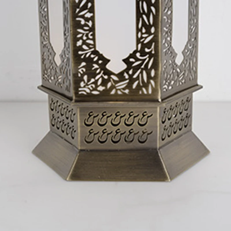 Traditional Chinese Hollow Carved Palace Zinc Alloy 1-Light Table Lamp For Bedroom