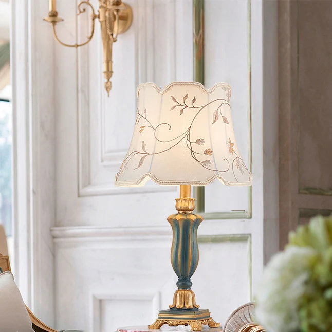 Traditional European Fabric Embroidery Round Shade Resin Carving Base 1-Light Table Lamp For Bedroom