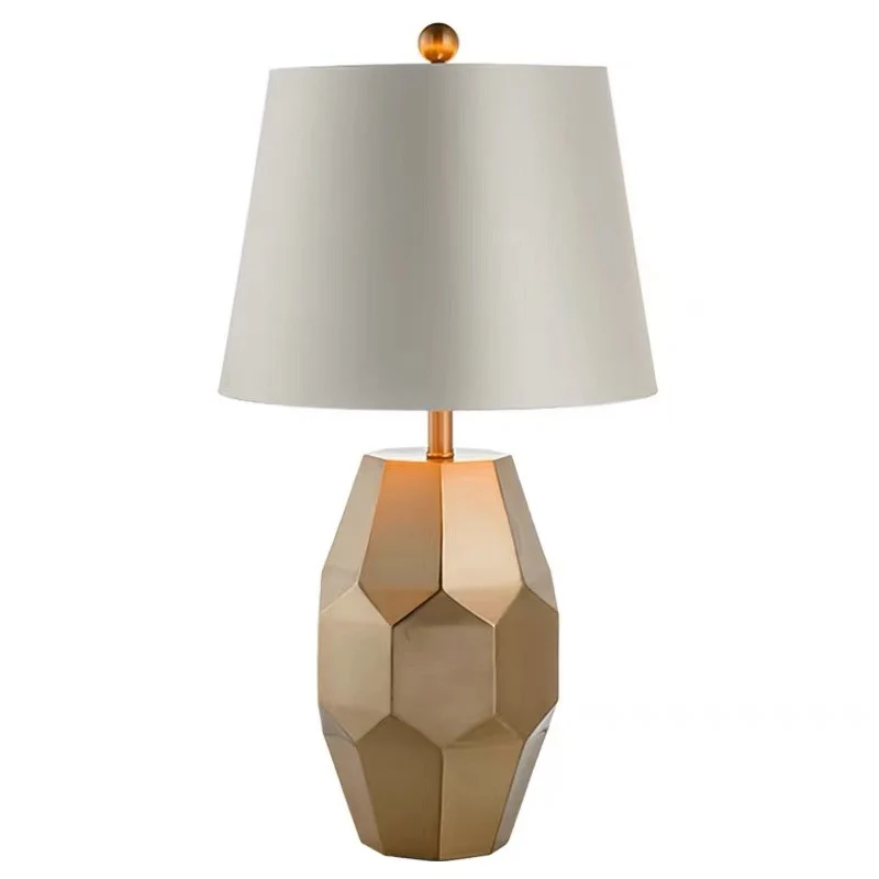 Modern Luxury Diamond Round Scalloped Linen Metal 1-Light Table Lamp For Living Room