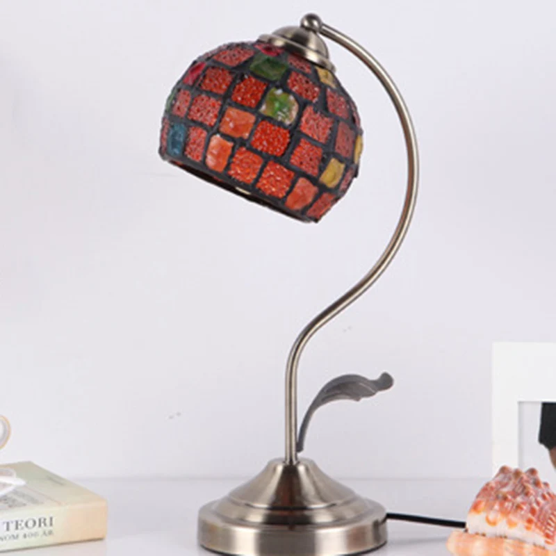 Traditional Tiffany Round Dome Curved Pole Hardware Base Stained Glass Shade 1-Light Table Lamp For Bedroom