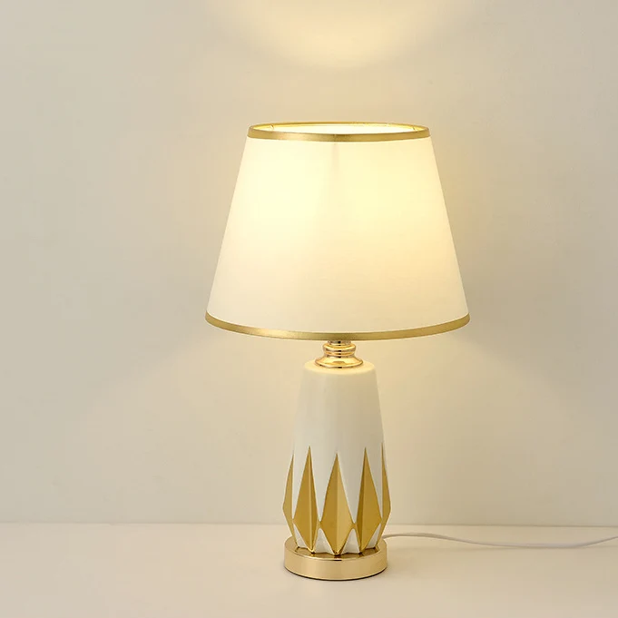 Contemporary Luxury Fabric Round Shade Ceramic Alloy 1-Light Table Lamp For Bedroom