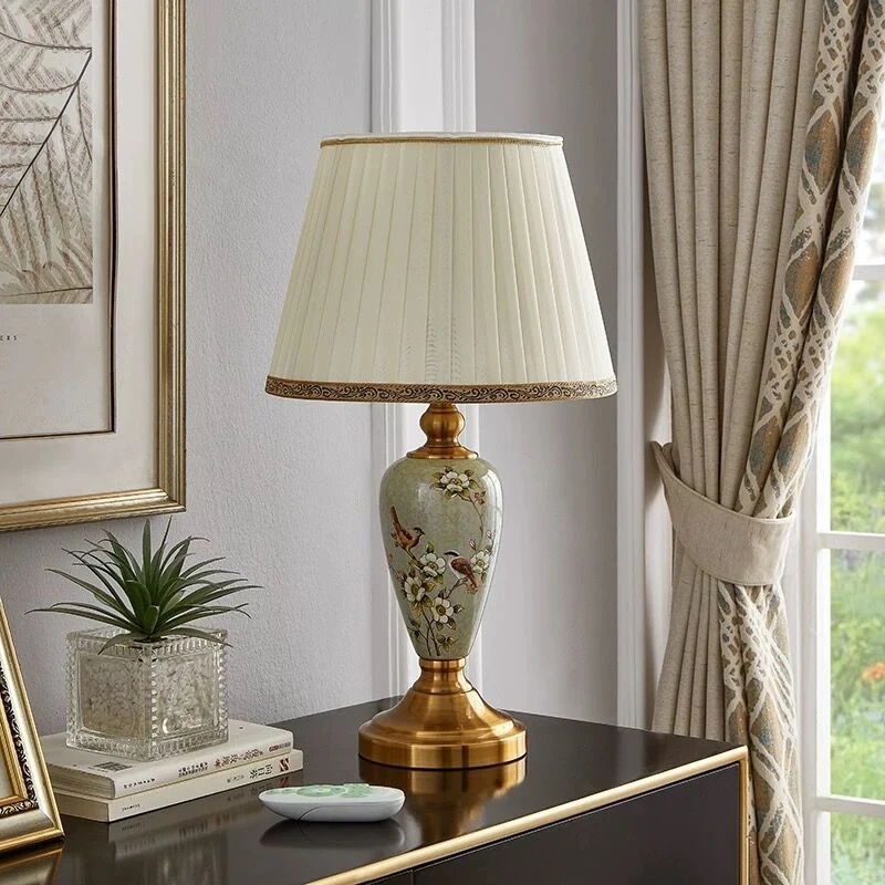 Traditional Chinese Round Fan Leaves Fabric Ceramic 1-Light Table Lamp For Living Room