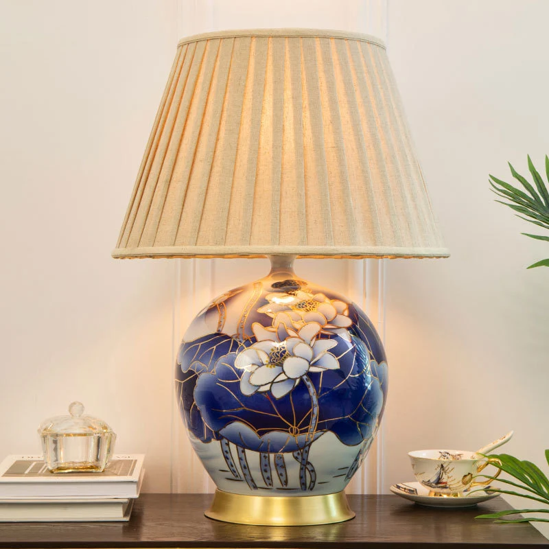 Traditional Vintage Scalloped Round Lotus Flower Fabric Ceramic Metal 1-Light Table Lamp For Living Room