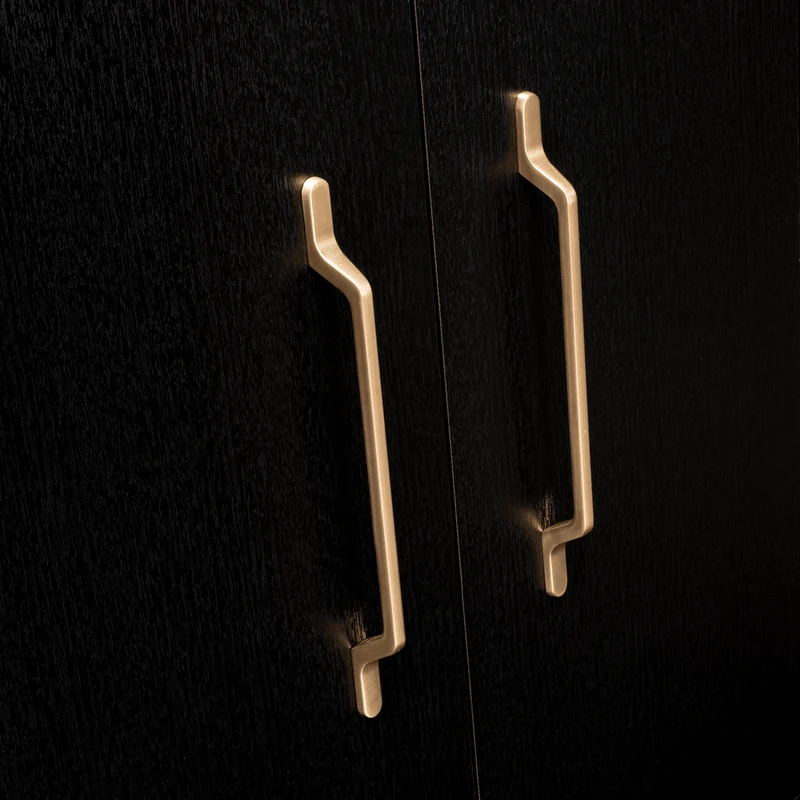 Clóset Golden, Wengue y Dorado, Variedad de Entrepaños y Seis Puertas Abatibles