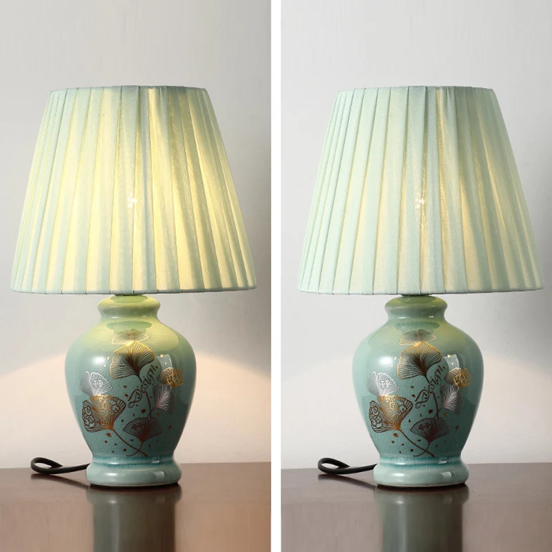 Traditional Chinese Flower Pattern Round Fan Fabric Ceramic 1-Light Table Lamp For Living Room