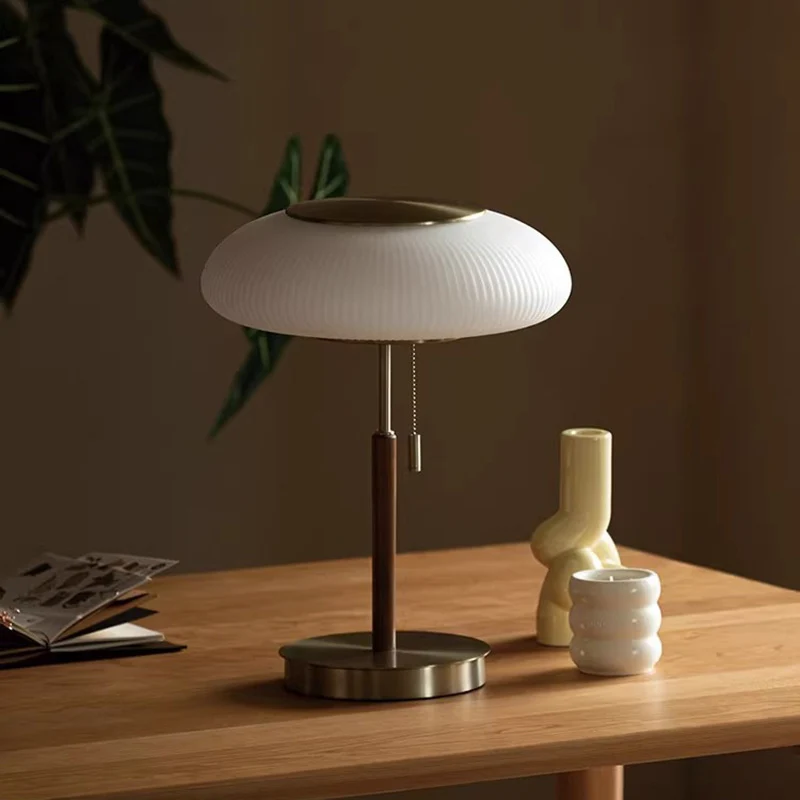 Traditional Luxury Round Metal Glass LED Table Lamp For Bedroom