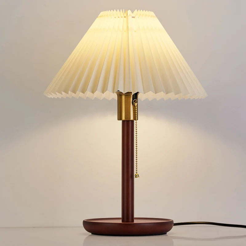 Traditional Vintage Scalloped Pleated Round PVC Solid Wood 1-Light Table Lamp For Living Room