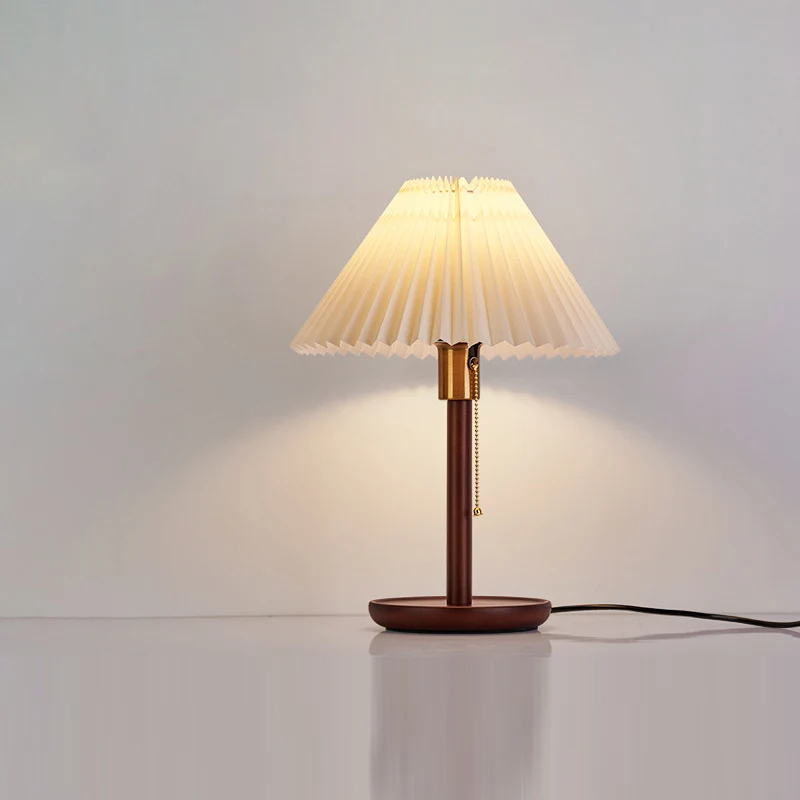 Traditional Vintage Scalloped Pleated Round PVC Solid Wood 1-Light Table Lamp For Living Room