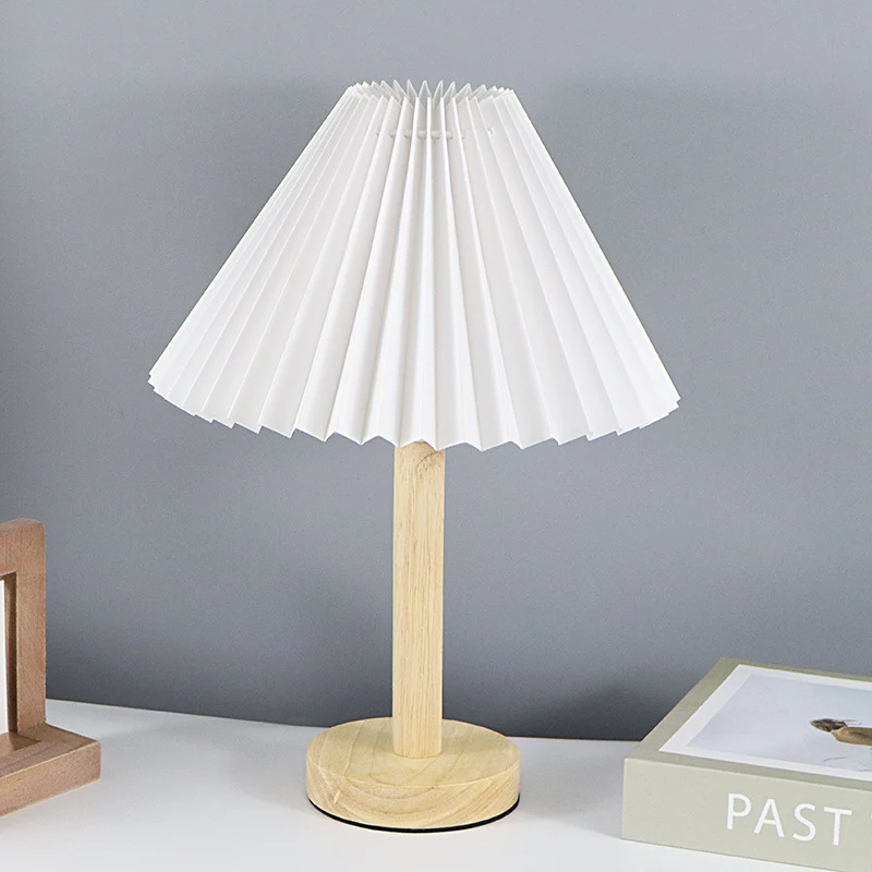 Contemporary Scandinavian Pleated Fan Round Fabric Solid Wood 1-Light Table Lamp For Living Room