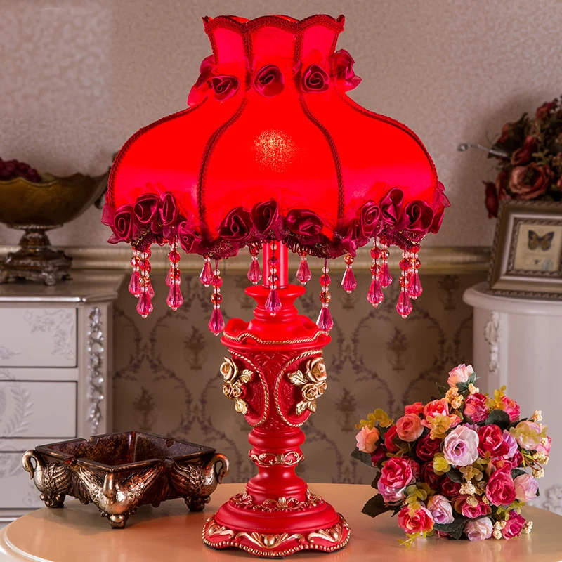 Traditional European Fabric Resin Rose Carved Column Beads Wedding Decoration 1-Light Table Lamp For Bedside