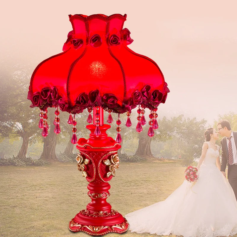 Traditional European Fabric Resin Rose Carved Column Beads Wedding Decoration 1-Light Table Lamp For Bedside
