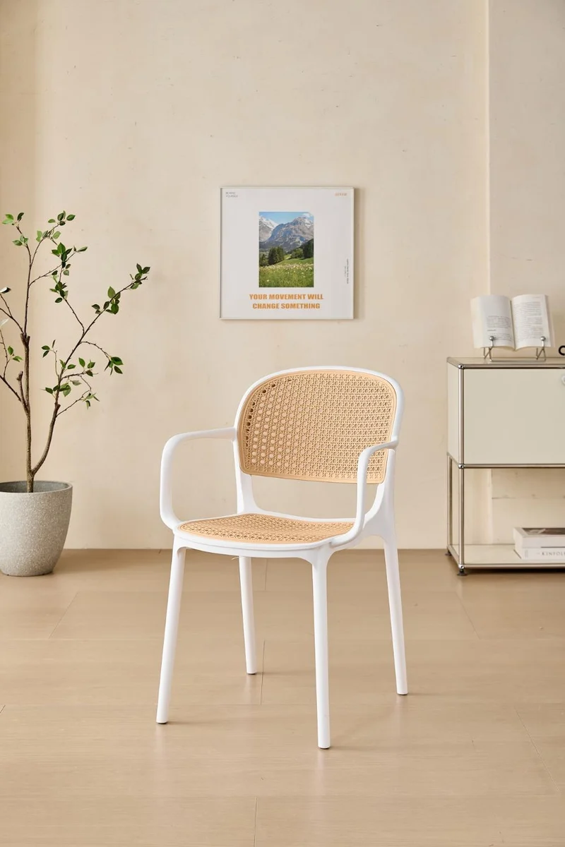 Silla con Brazos Nest, Color Blanco y Beige, con Espaldar y Asiento en Rejilla