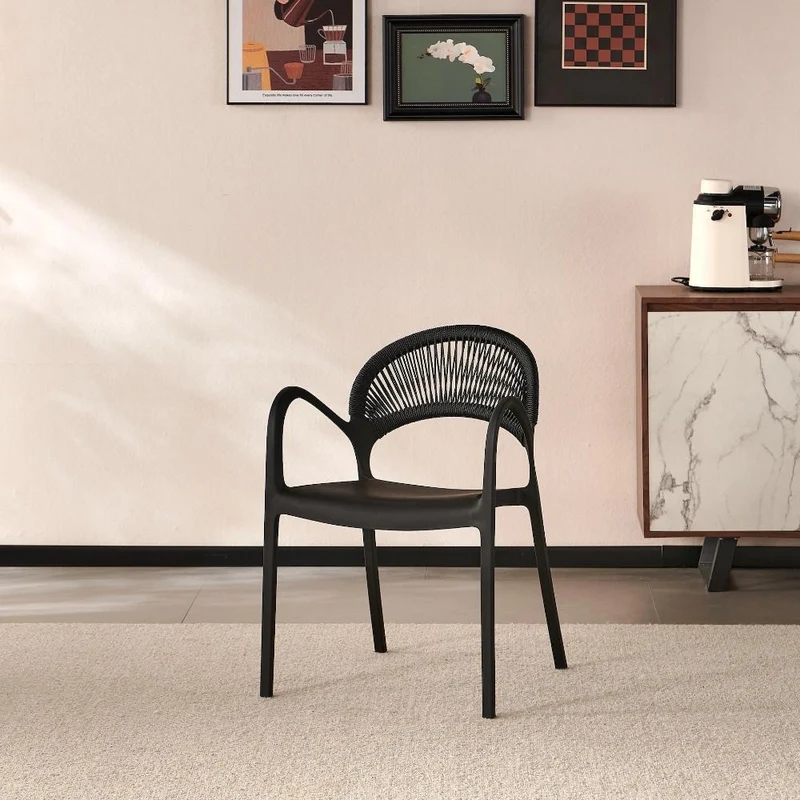 Silla Daytona, Negro, con Espaldar, Reposa Brazos y Diseño Minimalista