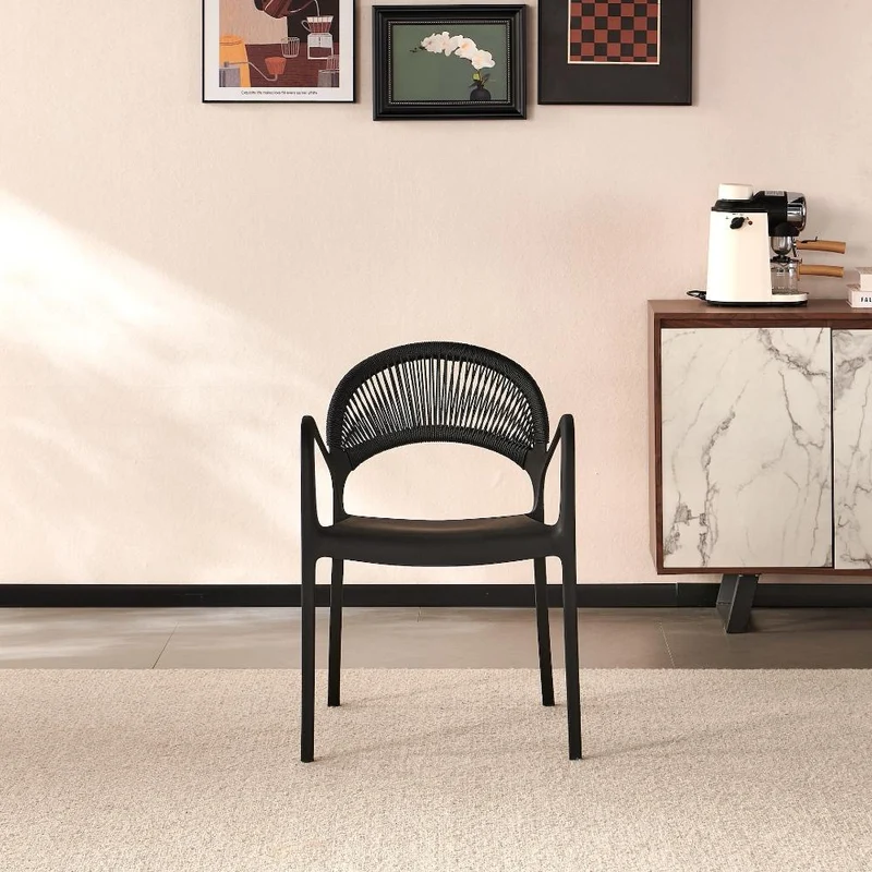Silla Daytona, Negro, con Espaldar, Reposa Brazos y Diseño Minimalista