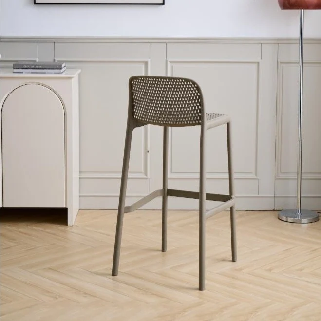 Silla para Bar Túnez, Color Taupe, con Espaldar Redondeado y Transpirable
