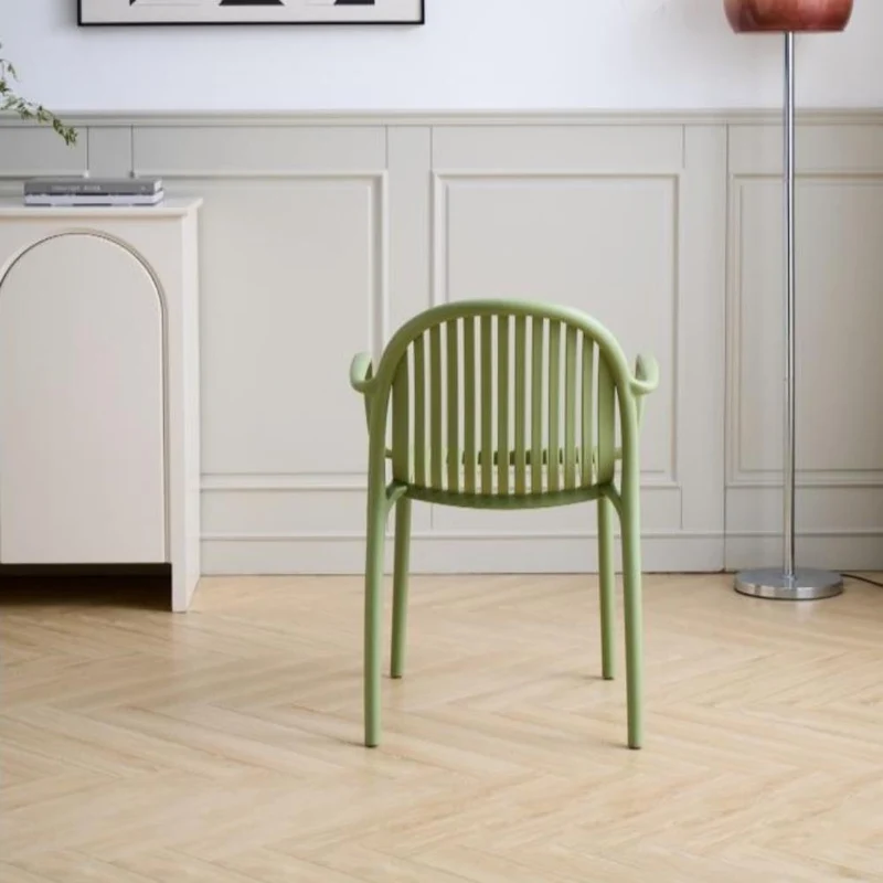Silla Marruecos Con Brazos, Verde Olivo, Con espaldar en rayas y diseño minimalista