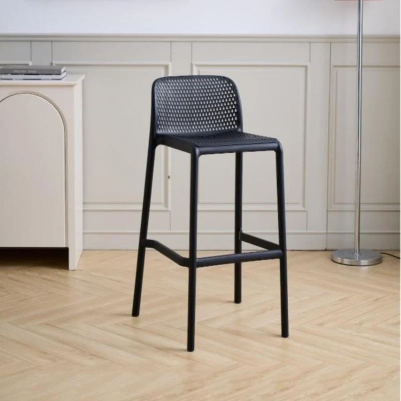 Silla para Bar Túnez, Color Negro, con Espaldar Redondeado y Transpirable