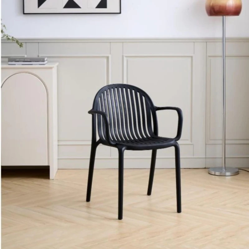 Silla Marruecos con Brazos, Negro, con Espaldar en Rayas y Diseño Minimalista