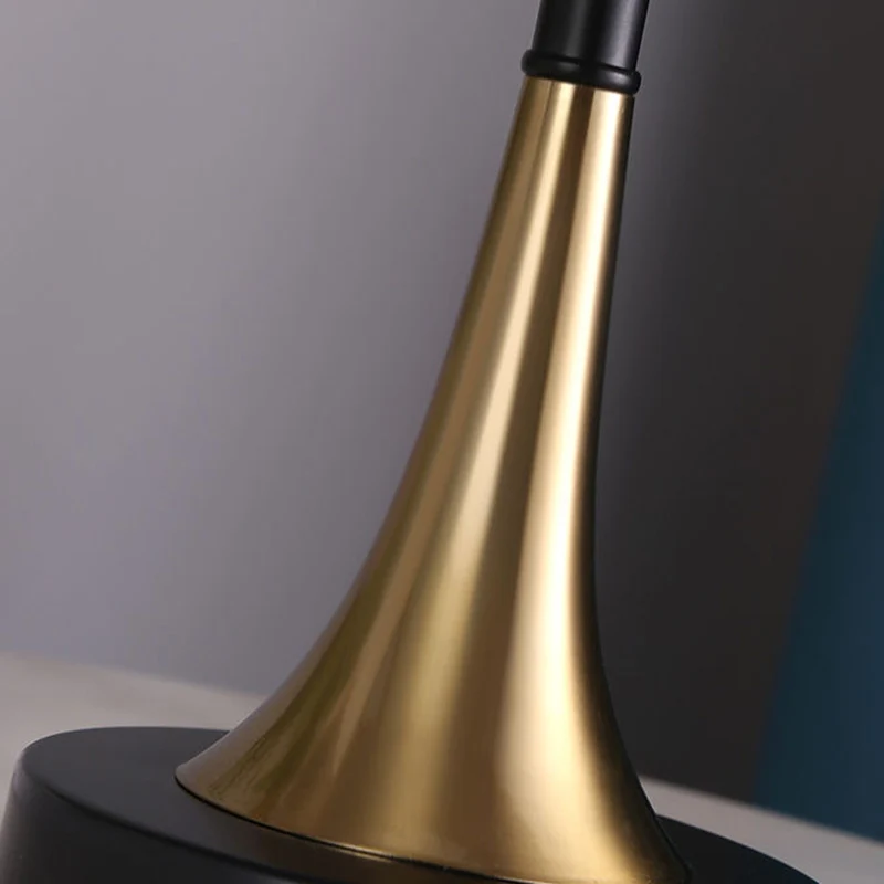 Traditional Vintage Frustum Cone Metal Fabric 1-Light Table Lamp For Bedroom