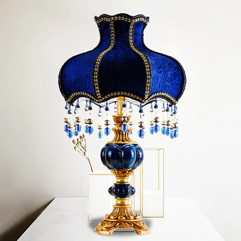 Traditional European Resin Fabric Lace Beads Floral 1-Light Table Lamp For Bedside