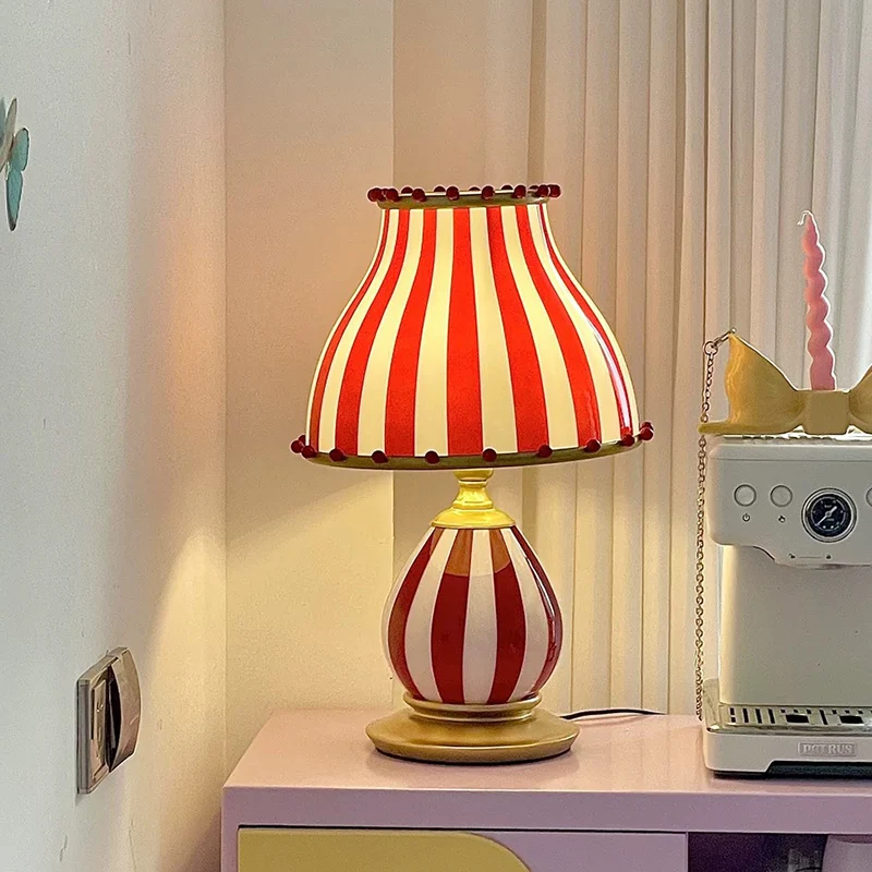 Traditional Vintage Circus Dome Resin Glass 1-Light Table Lamp For Bedroom