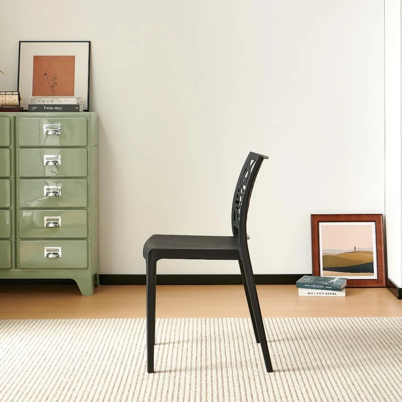 Silla Harlem, Negro, con Espaldar en Forma de Árbol y Diseño Minimalista