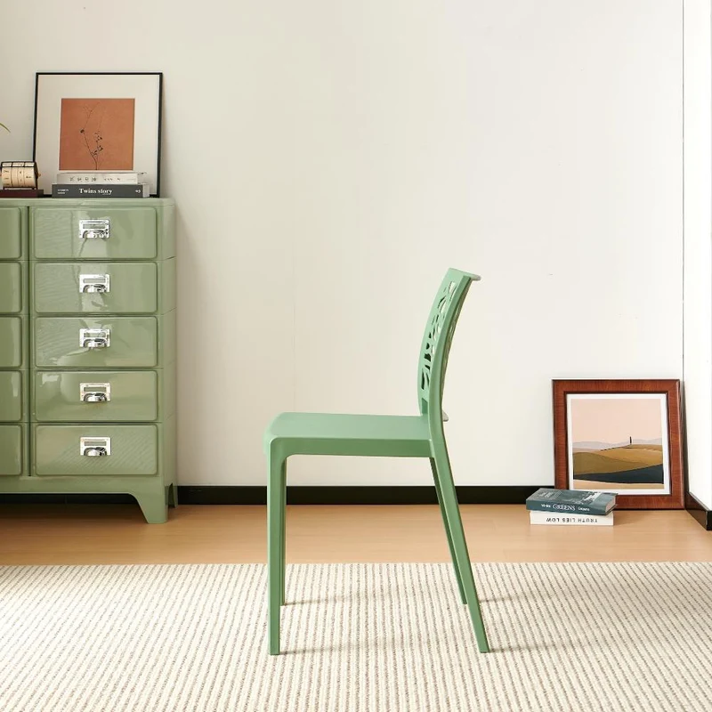 Silla Harlem, Verde, con Espaldar en Forma de Árbol y Diseño Minimalista