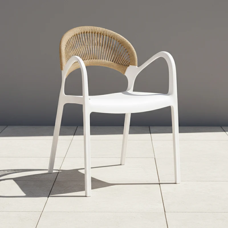 Silla Daytona, Blanco y Café Claro, con Espaldar, Reposa Brazos y Diseño Minimalista