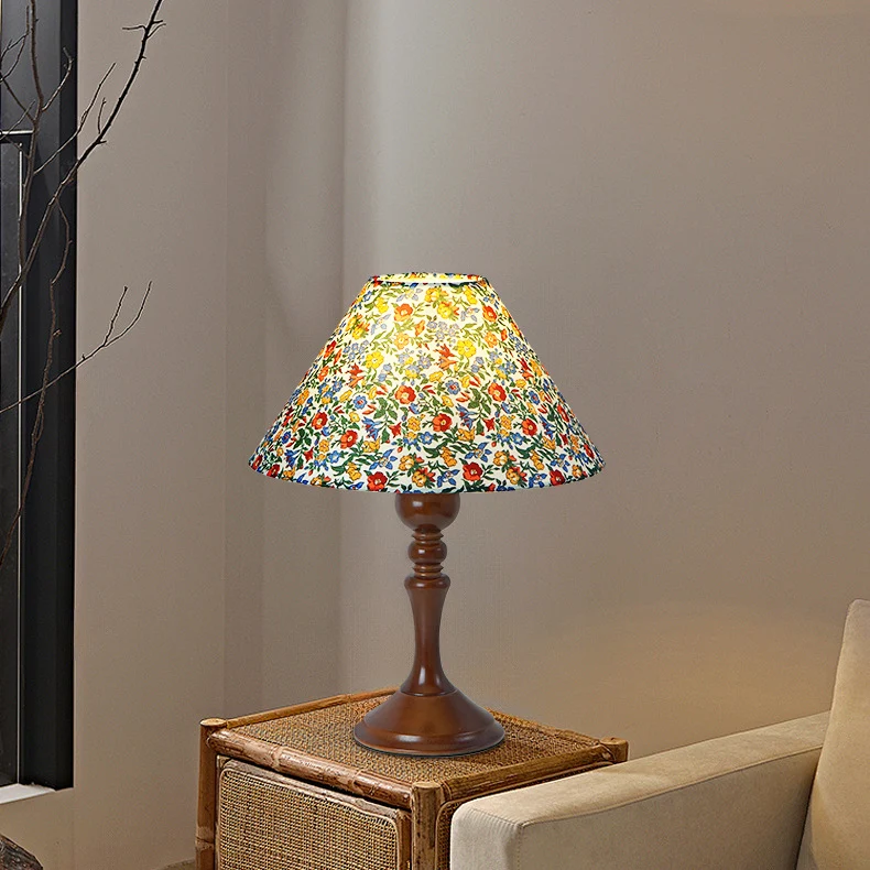 Traditional Vintage Drum Floral Fabric Wood 1-Light Table Lamp For Living Room