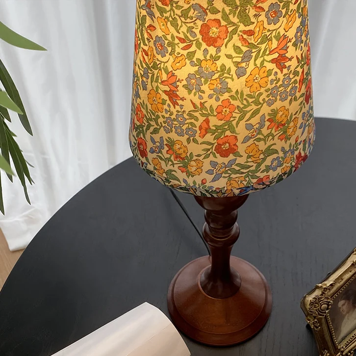Traditional Vintage Petal Cylinder Wood Fabric 1-Light Table Lamp For Bedroom