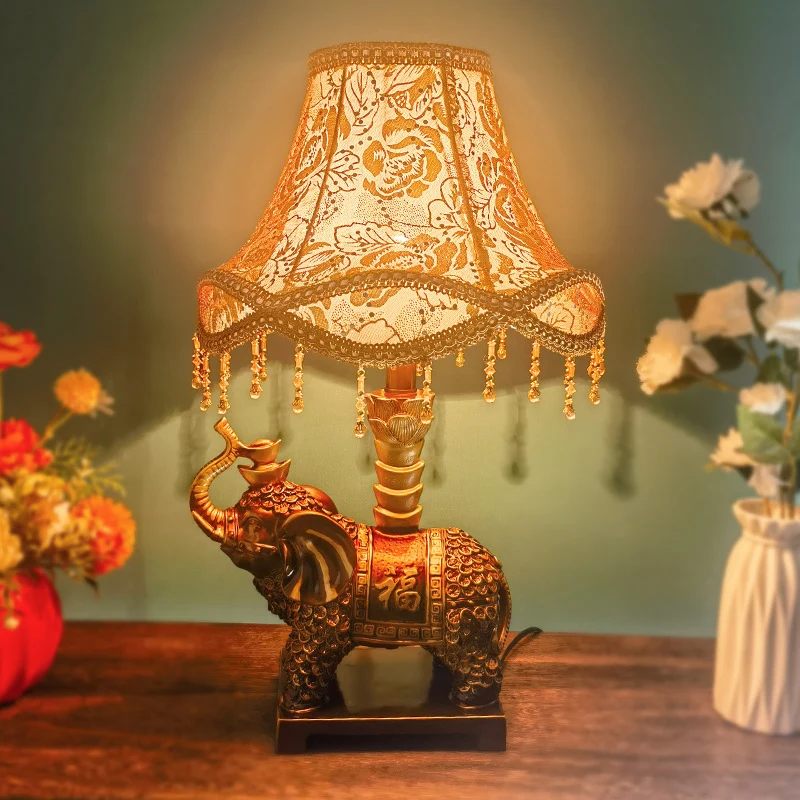 Traditional Vintage Elephant Round Fabric Resin 1-Light Table Lamp For Living Room